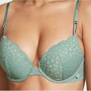 Victoria’s Secret green/gold shimmer lace mesh underwire bra size 32C